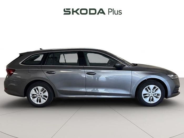 Usado Skoda Octavia Ambition 115 CV (84 kW) 2024 Gris Familiar