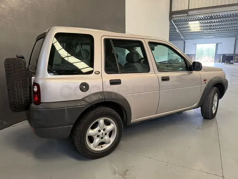 Usado Land Rover Freelander 112 CV (82 kW) 2002 Beige SUV