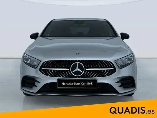 Usado Mercedes A180 136 CV (100 kW) 2022 Plata iridio