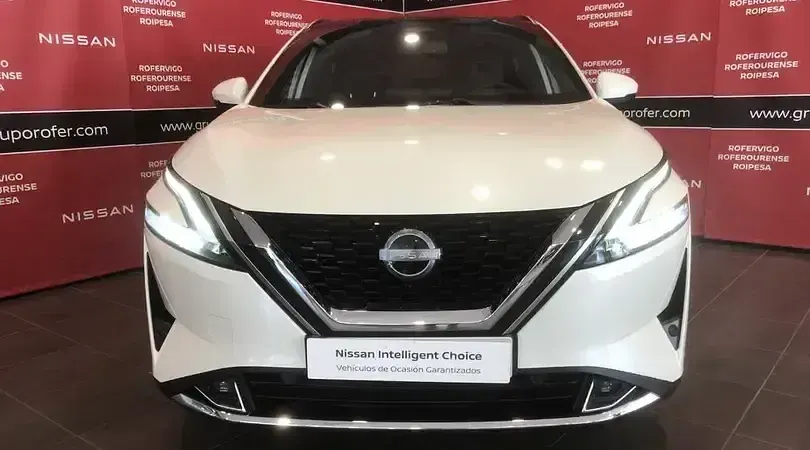 Usado Nissan Qashqai Tekna 140 CV (102 kW) 2023 Lunar white metalizado SUV
