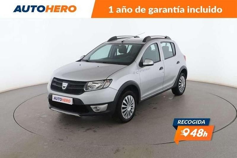 Usado Dacia Sandero Stepway 91 CV (66 kW) 2015 Gris Utilitario