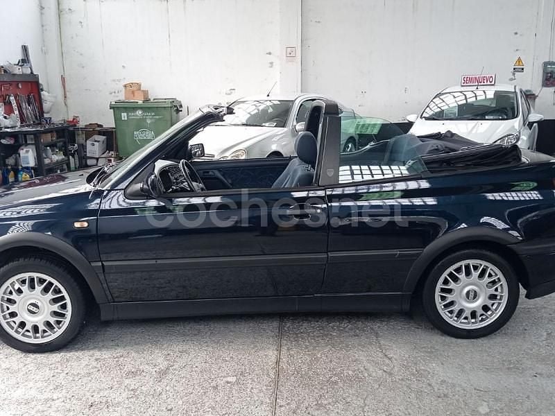 Usado VW Golf Cabriolet 115 CV (84 kW) 1995 Negro Descapotable