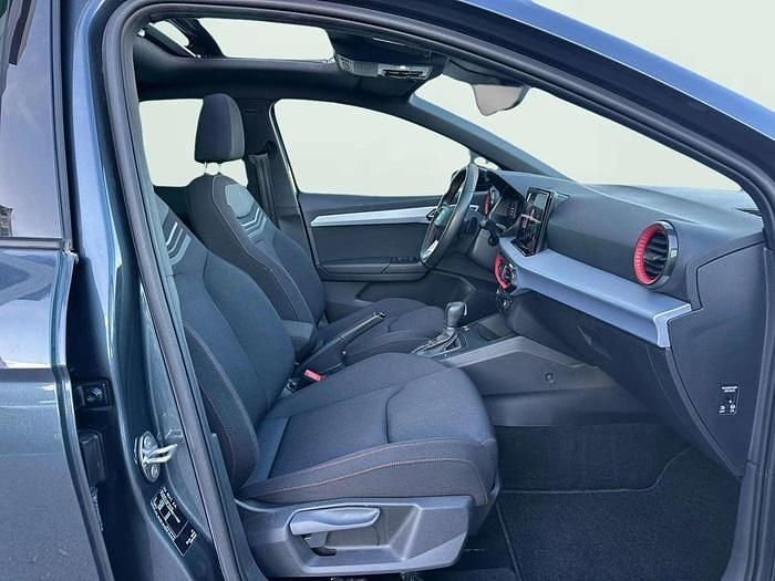 Usado Seat Ibiza FR 110 CV (80 kW) 2022 Gris Utilitario