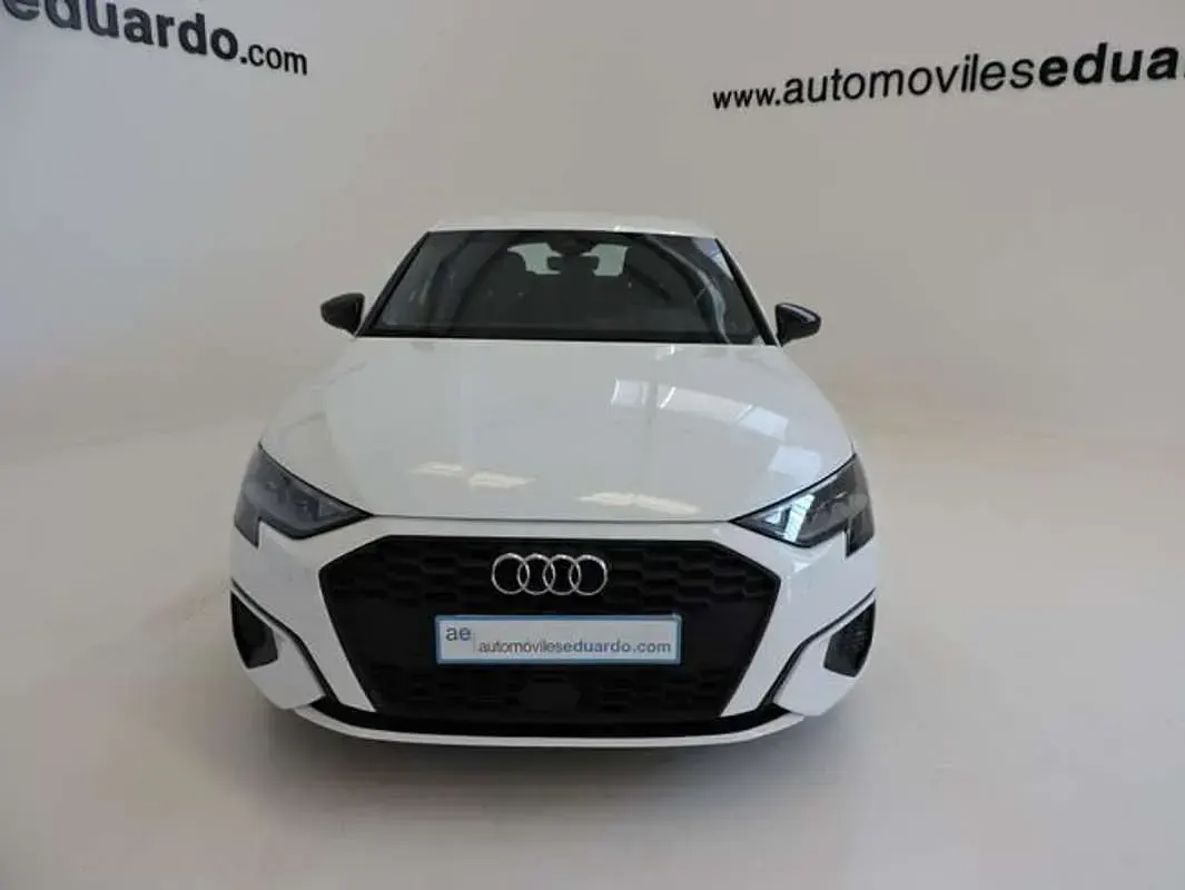 Usado Audi A3 111 CV (81 kW) 2022 Blanco Berlina