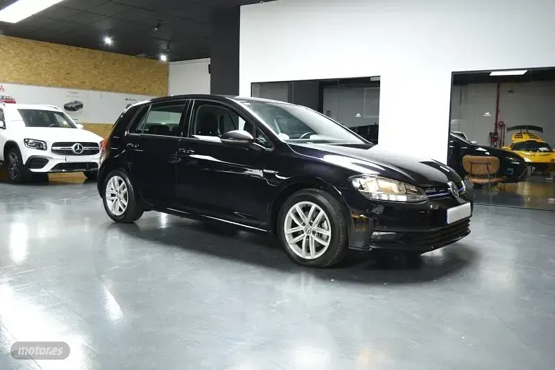 Usado VW Golf VII Business 130 CV (95 kW) 2020 Negro Berlina