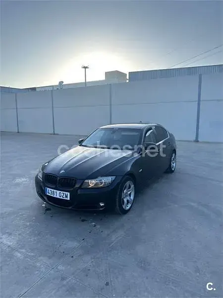 Usado BMW 318 143 CV (105 kW) 2010 Negro Berlina