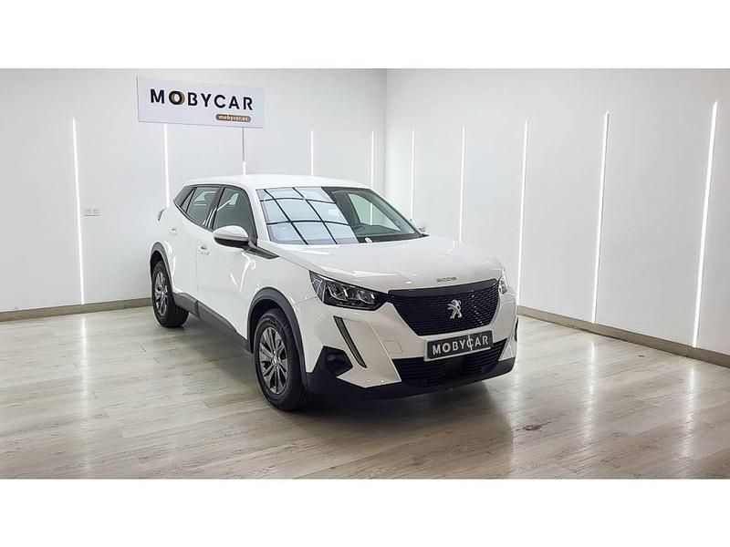 Usado Peugeot 2008 Active 102 CV (75 kW) 2023 Gris SUV