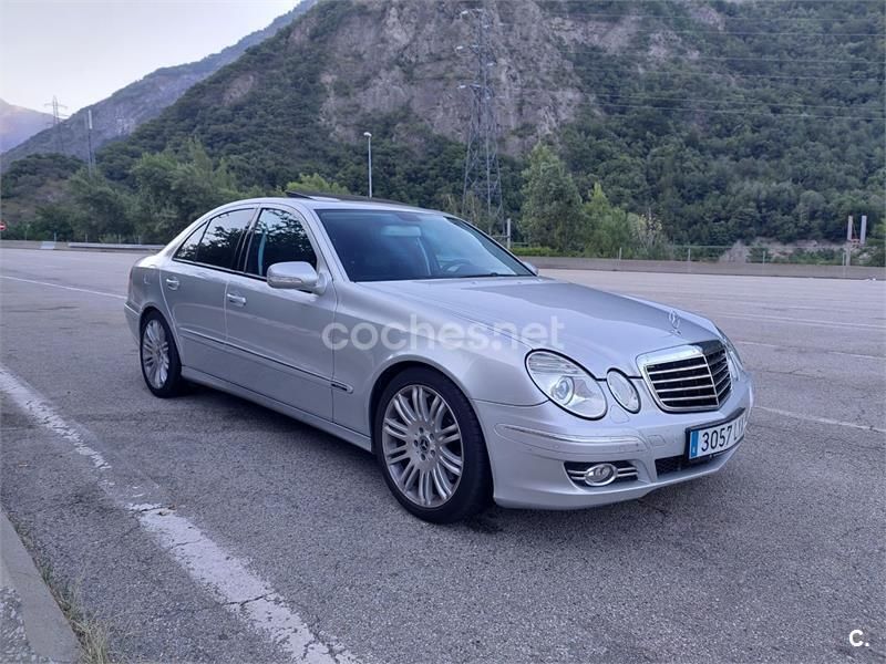 Gris / plata Usado 2008 Mercedes E320 Avantgarde Berlina | 15.400 € - Imagen 1/4
