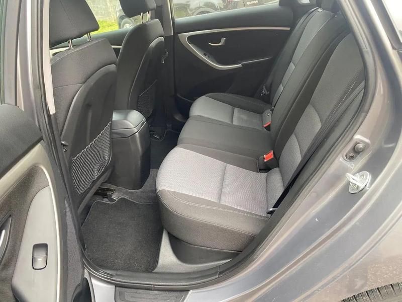 Usado Hyundai i30 GLS 110 CV (80 kW) 2013 Gris