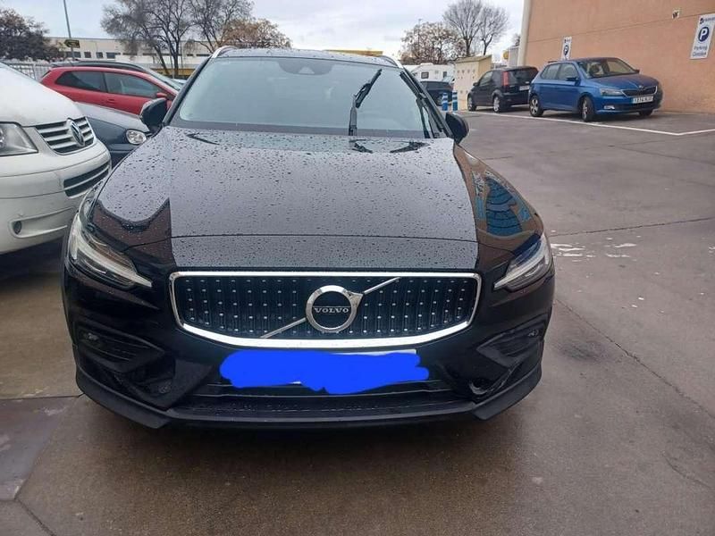 Usado Volvo V60 CC Pro 190 CV (139 kW) 2019 Azul Familiar