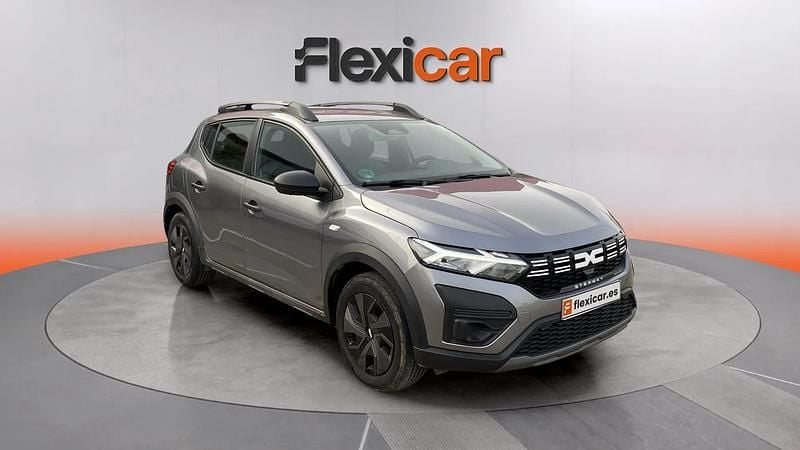 Usado Dacia Sandero Essentiel 91 CV (66 kW) 2024 Gris Berlina