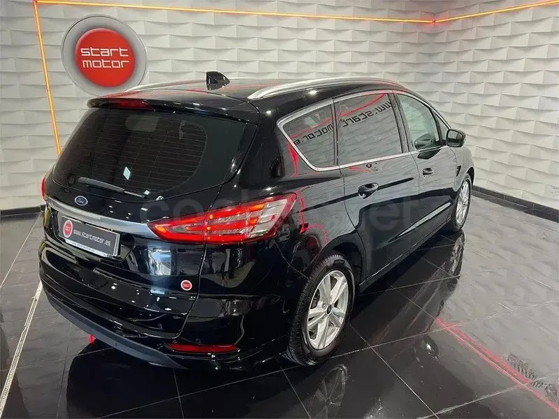 Usado Ford S-MAX Trend 150 CV (110 kW) 2019 Negro Monovolumen