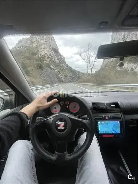 Begagnad Seat Leon 150 HK (110 kW) 2005 Svart Halvkombi