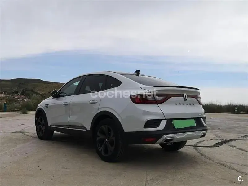 Usado Renault Arkana RS Line 145 CV (106 kW) 2022 Blanco SUV