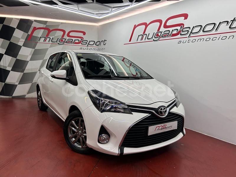 Blanco Usado 2014 Toyota Yaris City Berlina | 8900 € (Buen precio) - Imagen 1/4