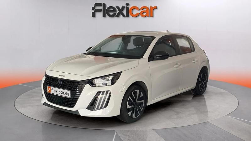 Usado Peugeot 208 Active 102 CV (75 kW) 2024 Blanco Utilitario