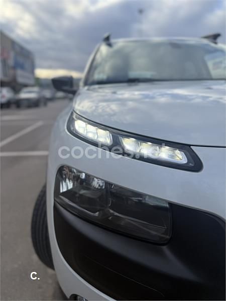 Usado Citroën C4 Feel 82 CV (60 kW) 2016 Blanco Berlina