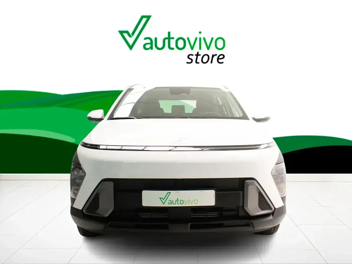Usado Hyundai Kona 100 CV (73 kW) 2025 Blanco SUV
