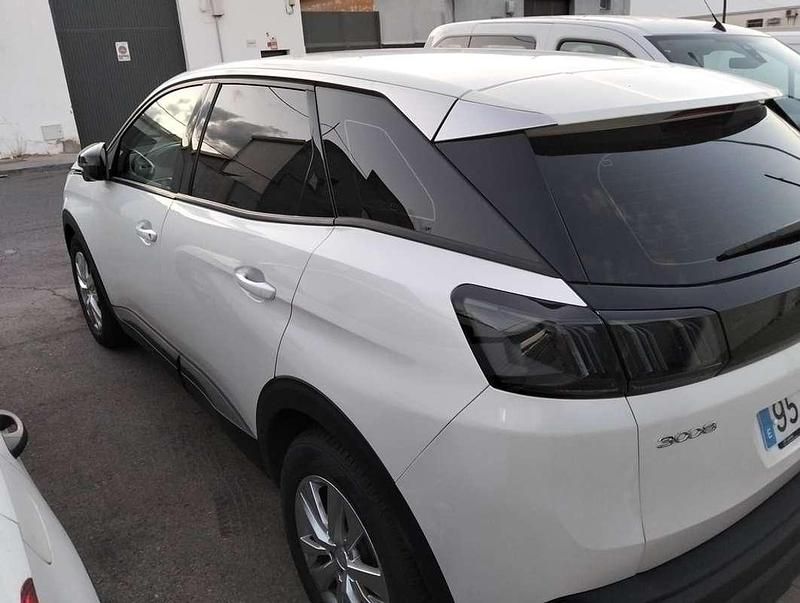 Usado Peugeot 3008 Active 129 CV (94 kW) 2021 Blanco SUV