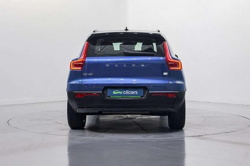 Usado Volvo XC40 R-Design 129 CV (94 kW) 2020 Azul SUV