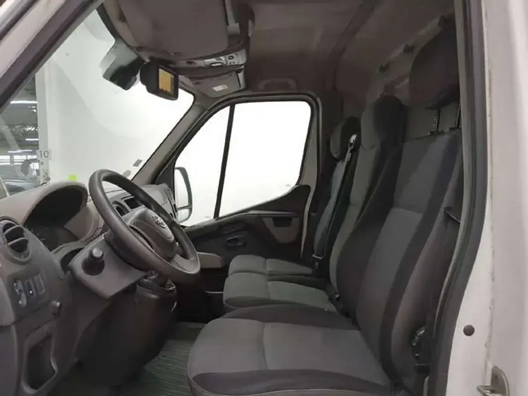 Usado Renault Master 135 CV (99 kW) 2015 Blanco Van