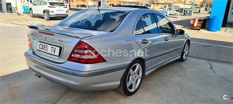 Usado Mercedes C320 Elegance 224 CV (164 kW) 2005 Gris / plata Berlina
