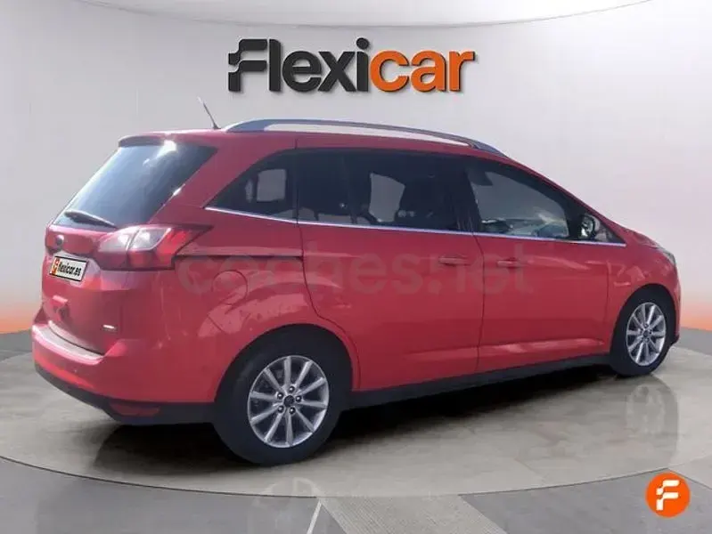 Usado Ford Grand C-Max Trend 100 CV (73 kW) 2016 Rojo Monovolumen