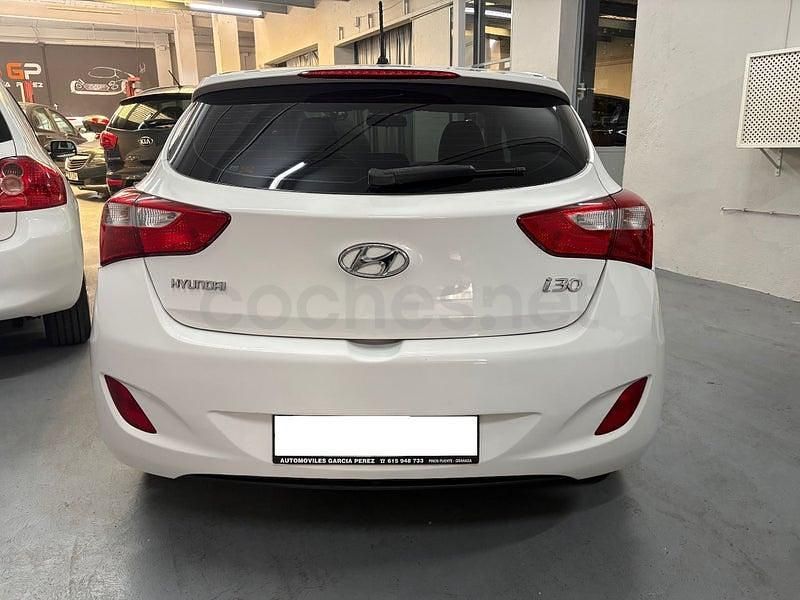 Brugt Hyundai i30 Style 128 HK (94 kW) 2012 Hvid Sedan