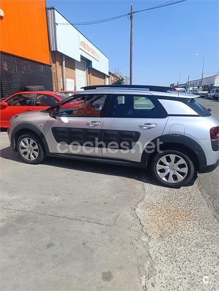 Usado Citroën C4 Feel 82 CV (60 kW) 2014 Gris / plata Berlina