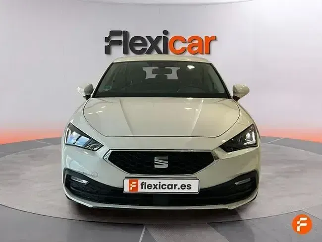 Usado Seat Leon Reference 115 CV (84 kW) 2022 Blanco Berlina