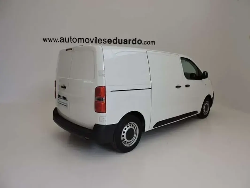 Usado Citroën Jumpy 102 CV (75 kW) 2023 Blanco Monovolumen