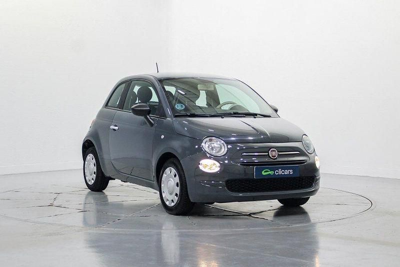 Usado Fiat 500 70 CV (51 kW) 2022 Gris Utilitario