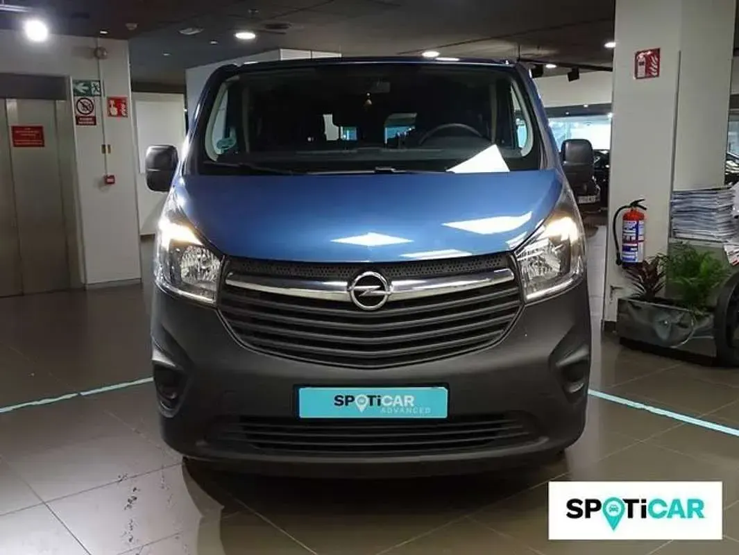 Usado Opel Vivaro S 125 CV (91 kW) 2018 Azul Monovolumen