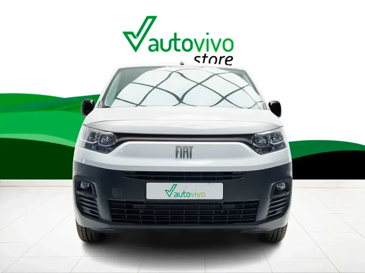 Usado Fiat Doblò Style 100 kW (136 CV) 2022 Blanco Monovolumen