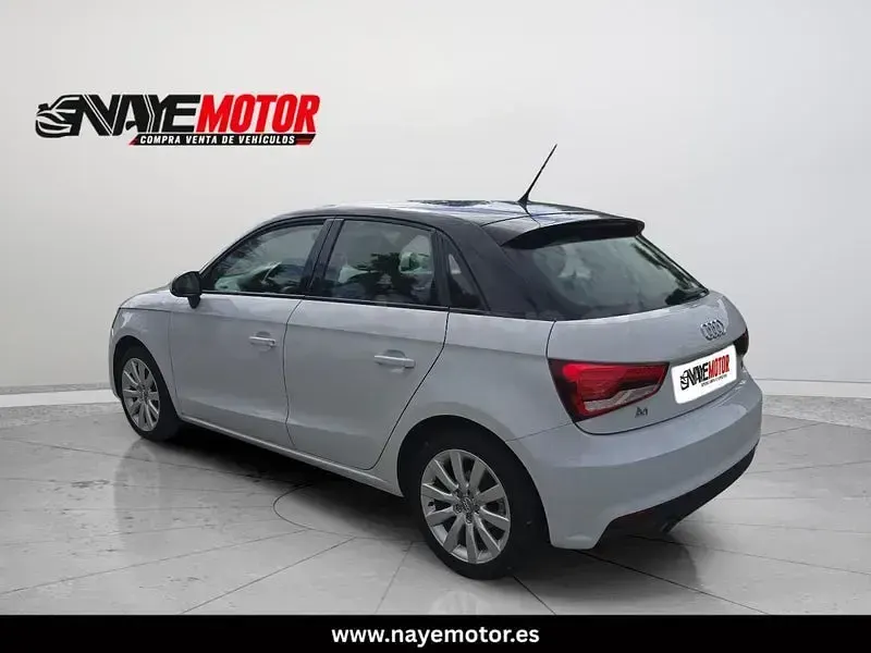 Usado Audi A1 Sportback Attraction 116 CV (85 kW) 2016 Blanco Utilitario