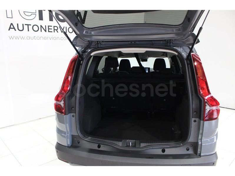 Usado Dacia Jogger Extreme 140 CV (102 kW) 2025 Gris Monovolumen