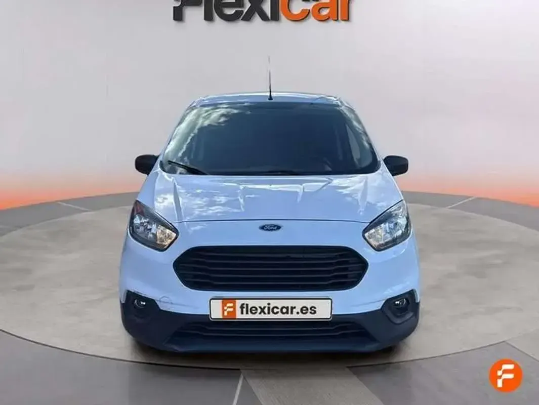 Usado Ford Transit Trend 102 CV (75 kW) 2022 Blanco Van