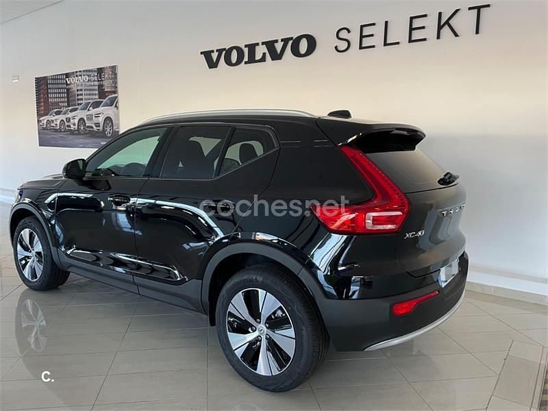 Usado Volvo XC40 Core 163 CV (119 kW) 2024 Negro SUV