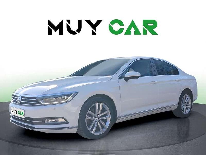 Używany VW Passat Sport 150 KM (110 kW) 2016 Biały Sedan/Limuzyna