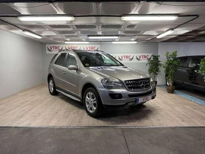 Usado Mercedes ML320 227 CV (166 kW) 2006 Beige SUV