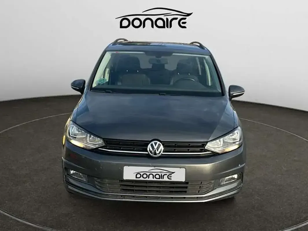 Usado VW Touran Advance 116 CV (85 kW) 2017 Marrón Monovolumen