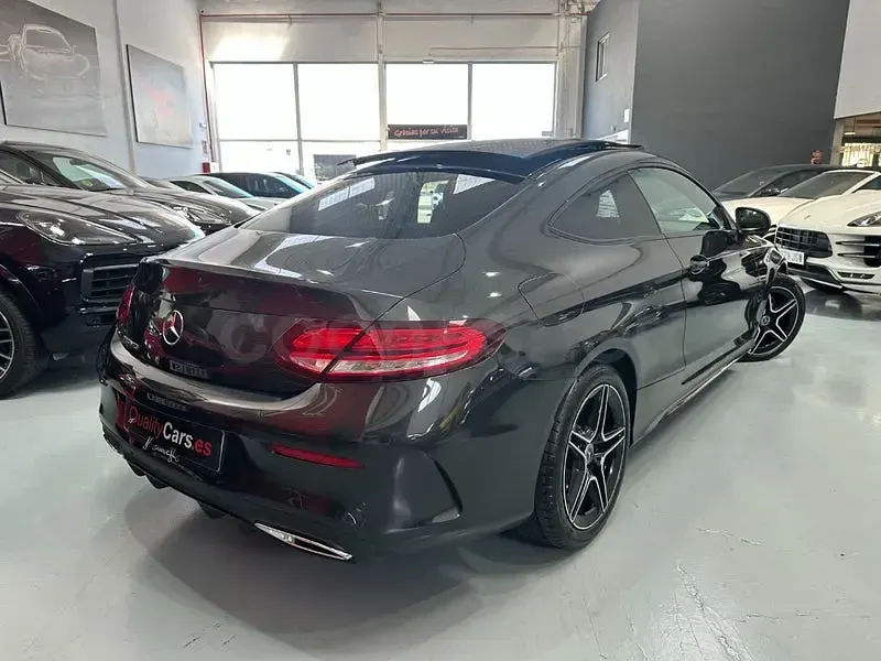 Usado Mercedes C220 194 CV (142 kW) 2022 Negro Coupe