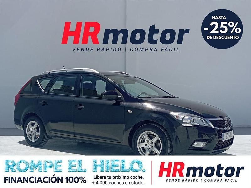 Usado Kia Ceed Sportswagon Active 117 CV (86 kW) 2011 Negro Familiar