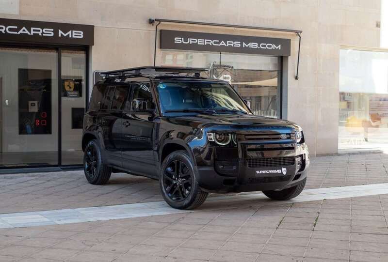 Negro Usado 2024 Land Rover Defender SE SUV | 81.500 € (Caro) - Imagen 1/4