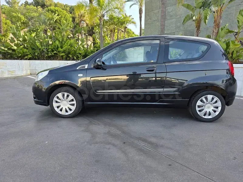 Usado Chevrolet Aveo LS 101 CV (74 kW) 2010 Negro Berlina