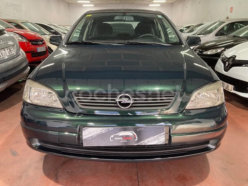 Usado Opel Astra Comfort 100 CV (73 kW) 1999 Verde Berlina