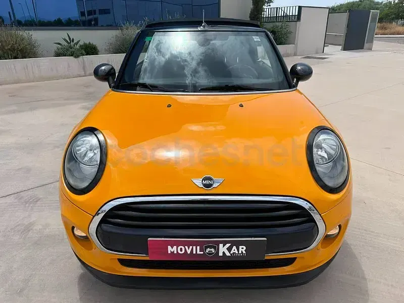 Usado Mini Cooper Cabriolet 136 CV (100 kW) 2017 Naranja Descapotable