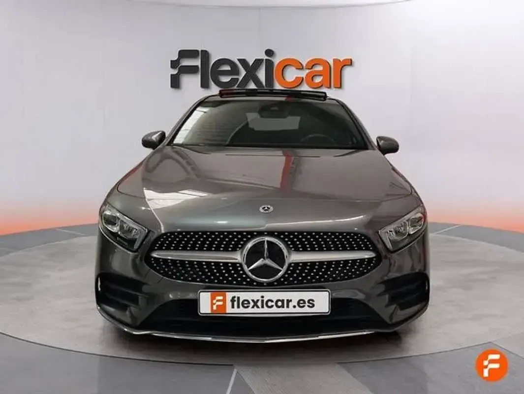 Käytetty Mercedes A180 136 HP (100 kW) 2022 Harmaa Viistoperä