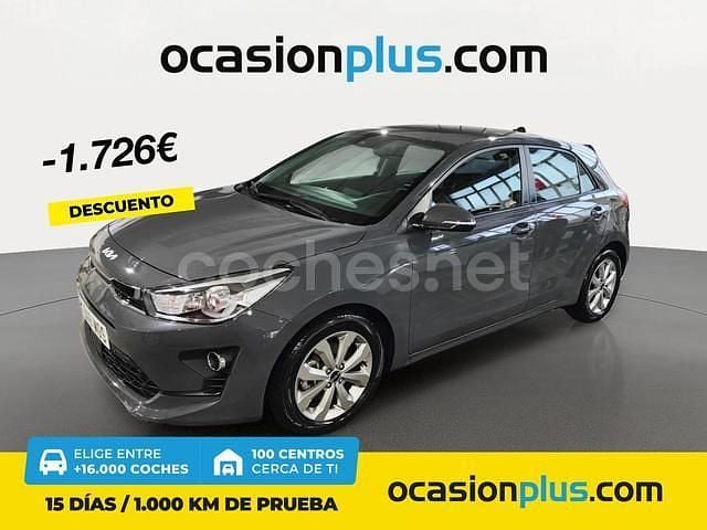 Gris / plata Usado 2023 Kia Rio Berlina | 18.990 € (Un poco caro) - Imagen 1/4