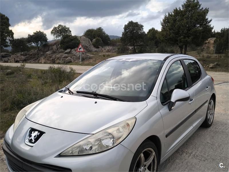 Usado Peugeot 207 90 CV (66 kW) 2009 Gris / plata Berlina